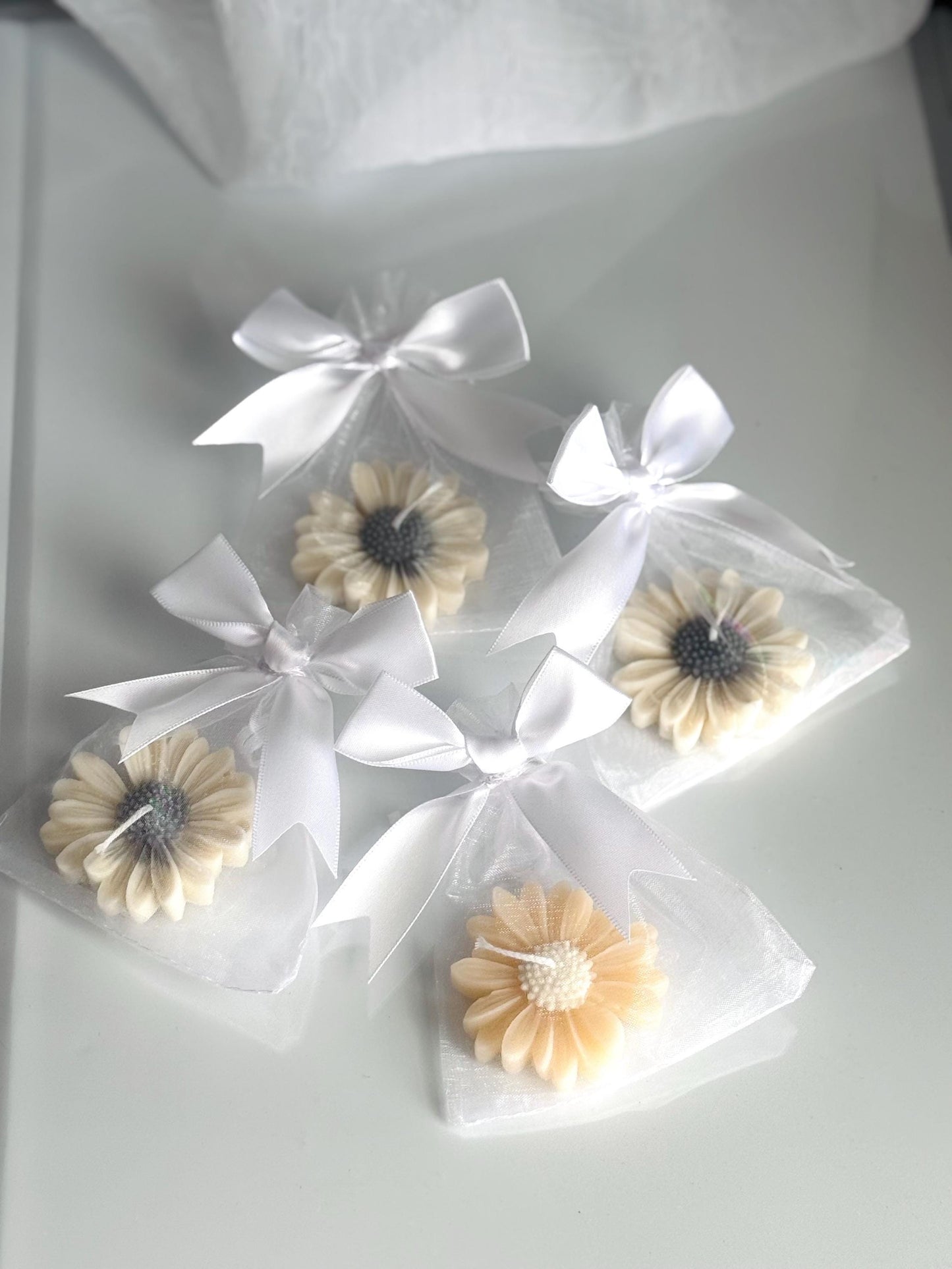 Daisy Flower Candle Favors Mixed Colors