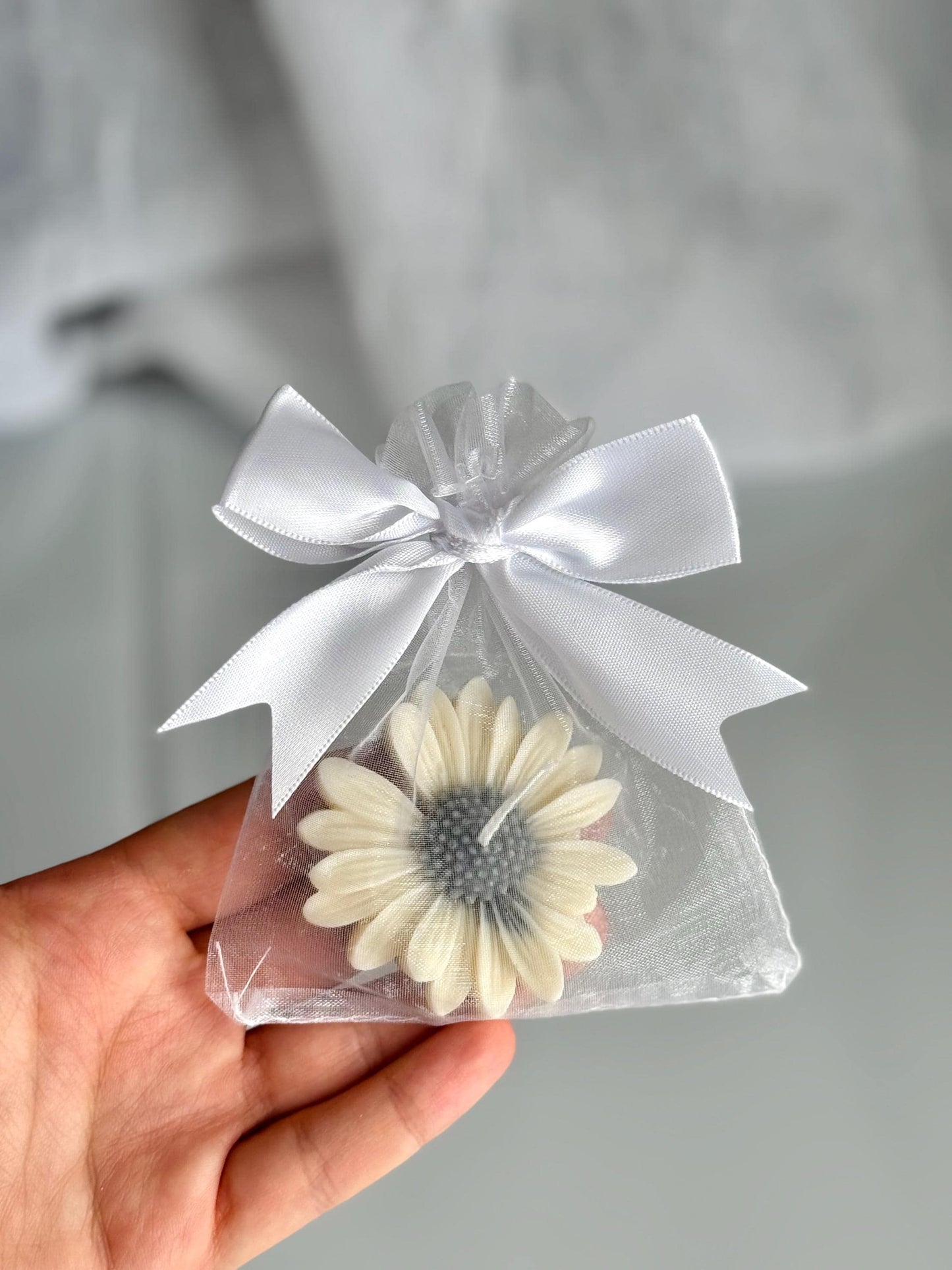 Daisy Flower Candle Favors Mixed Colors